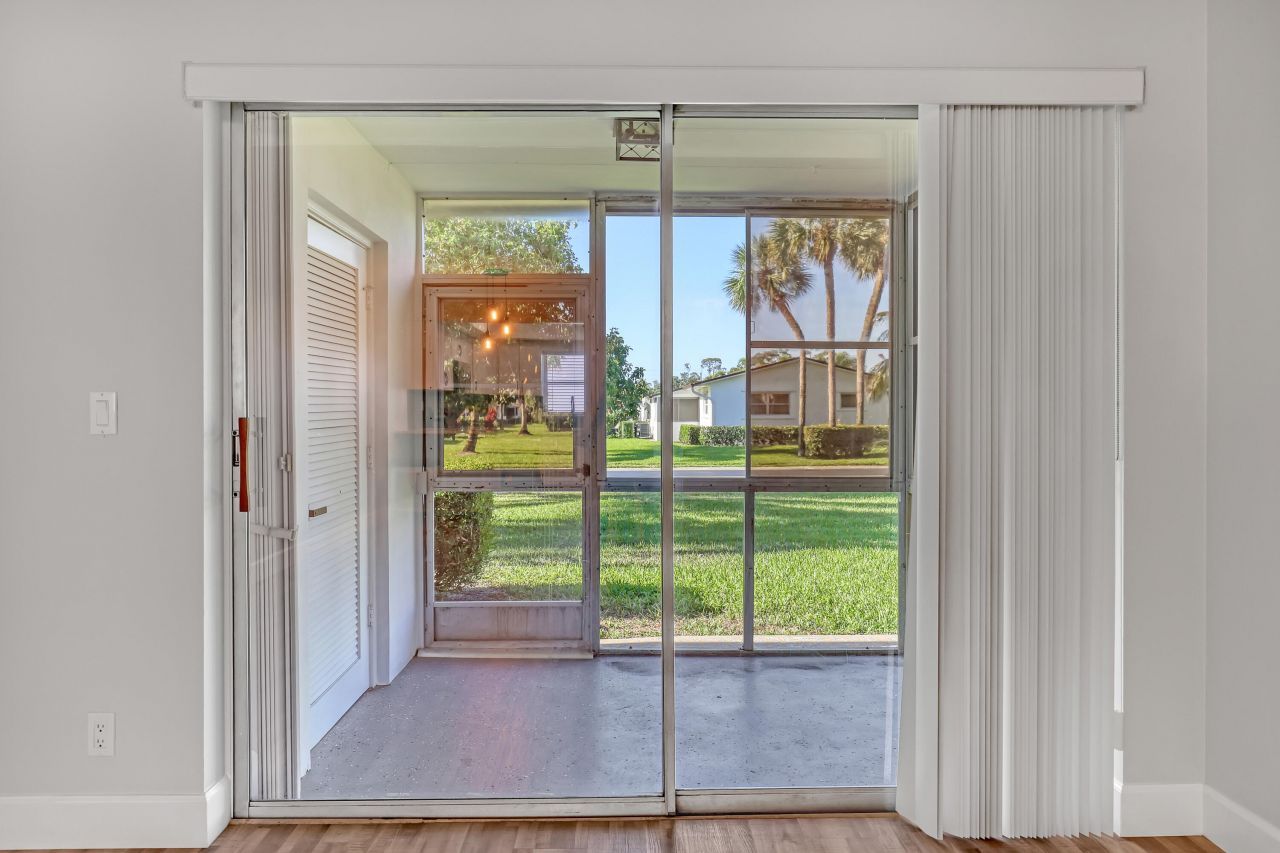 2894 Crosley Drive E, Unit G, West Palm Beach, FL 33415 Photo