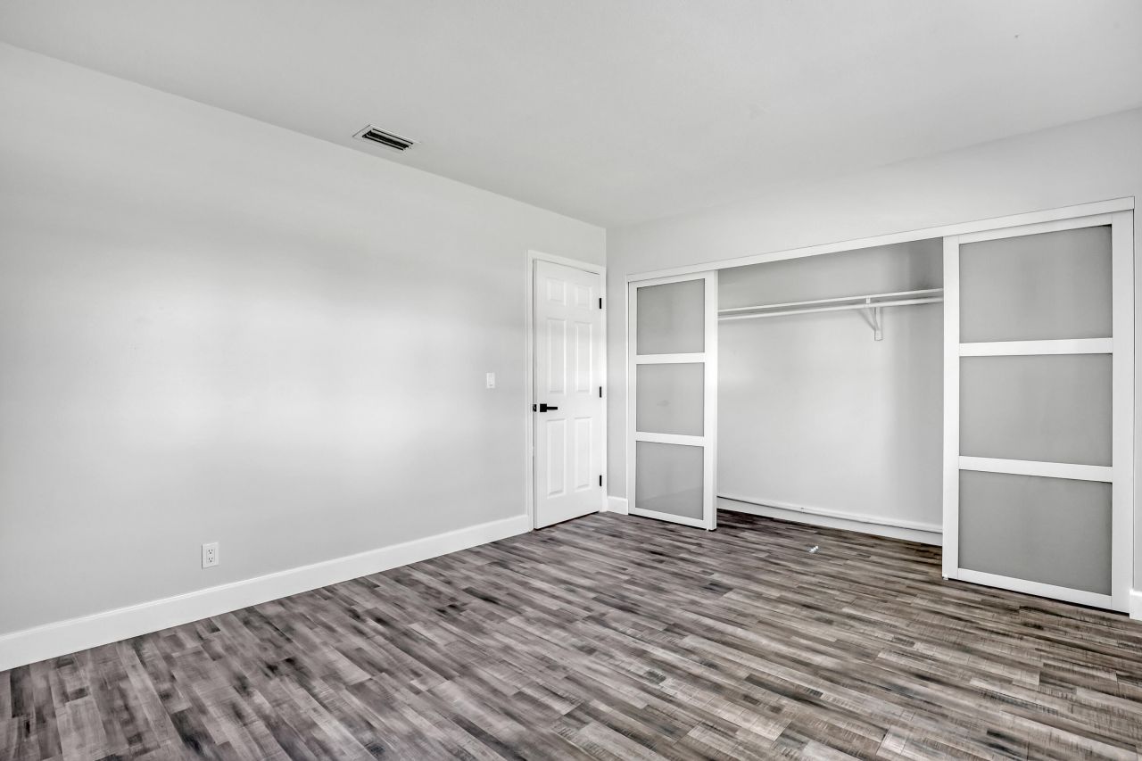 2894 Crosley Drive E, Unit G, West Palm Beach, FL 33415 Photo