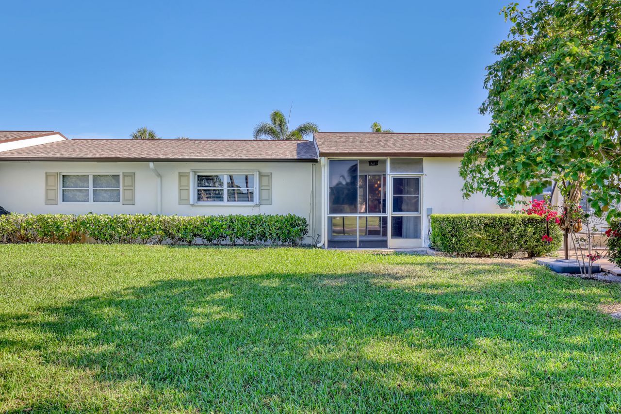 2894 Crosley Drive E, Unit G, West Palm Beach, FL 33415 Photo