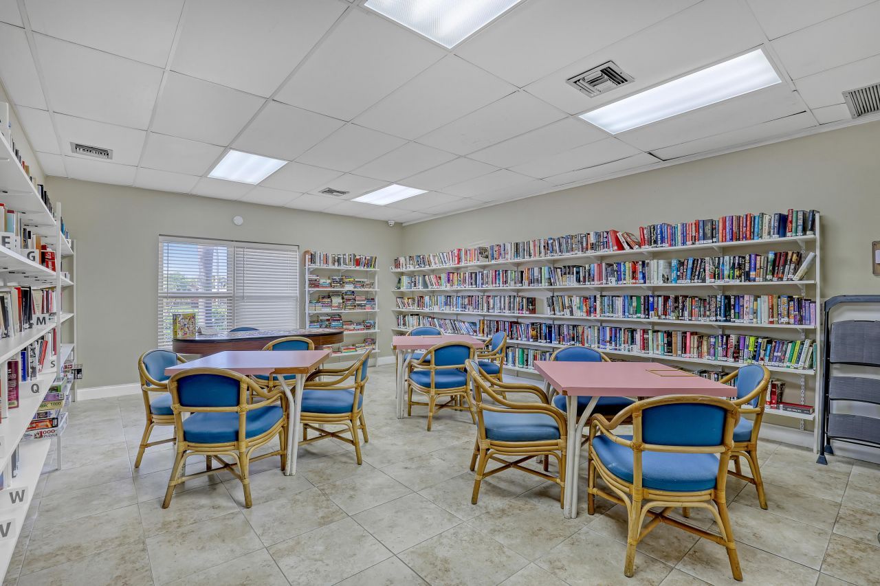 2894 Crosley Drive E, Unit G, West Palm Beach, FL 33415 Photo