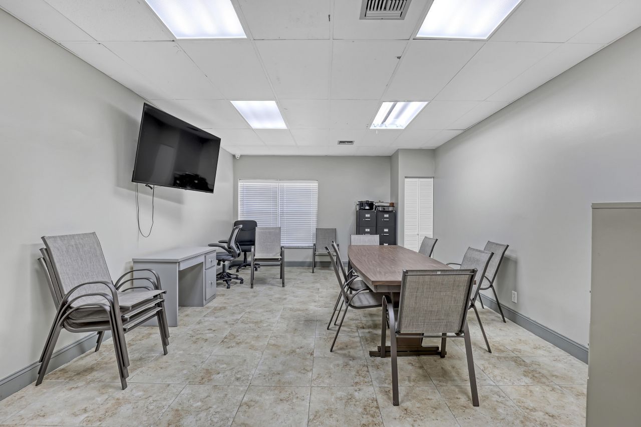 2894 Crosley Drive E, Unit G, West Palm Beach, FL 33415 Photo