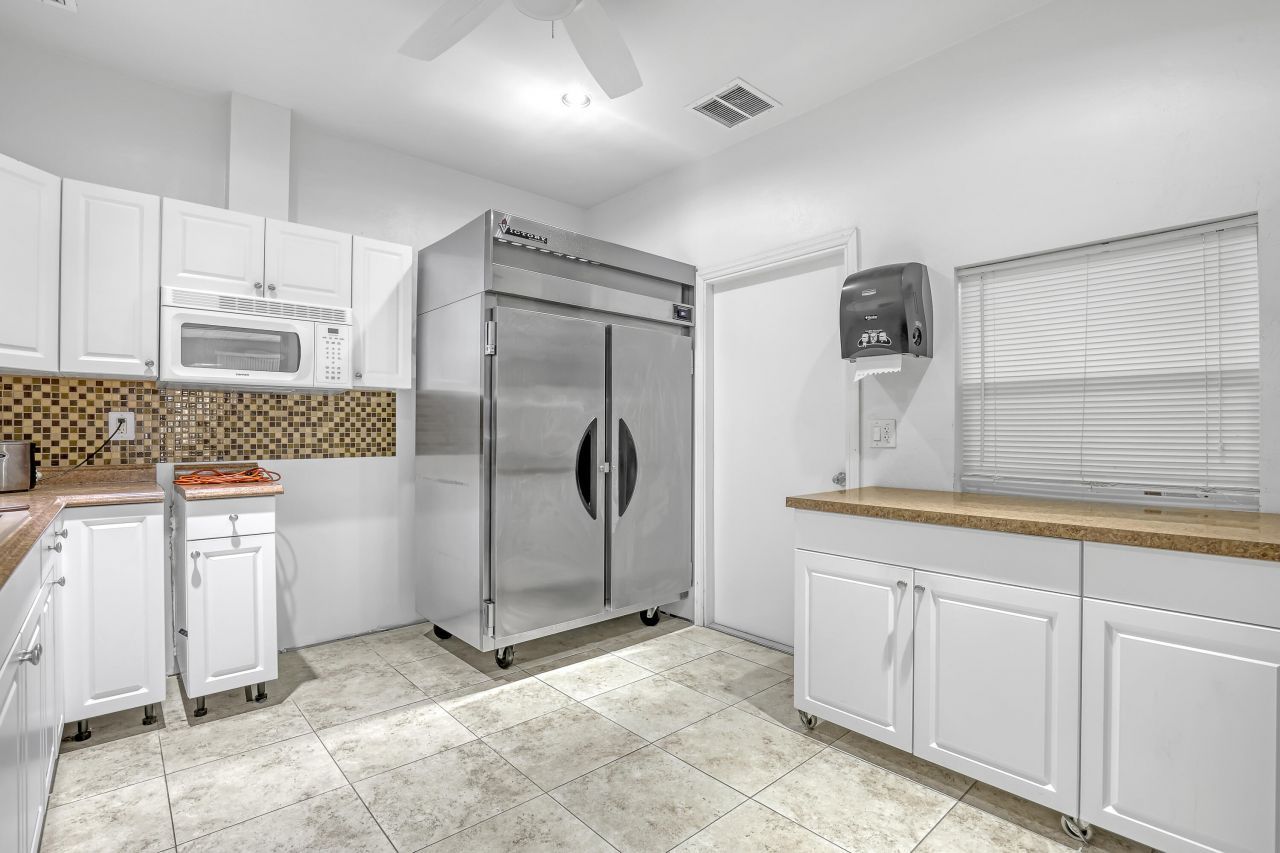 2894 Crosley Drive E, Unit G, West Palm Beach, FL 33415 Photo