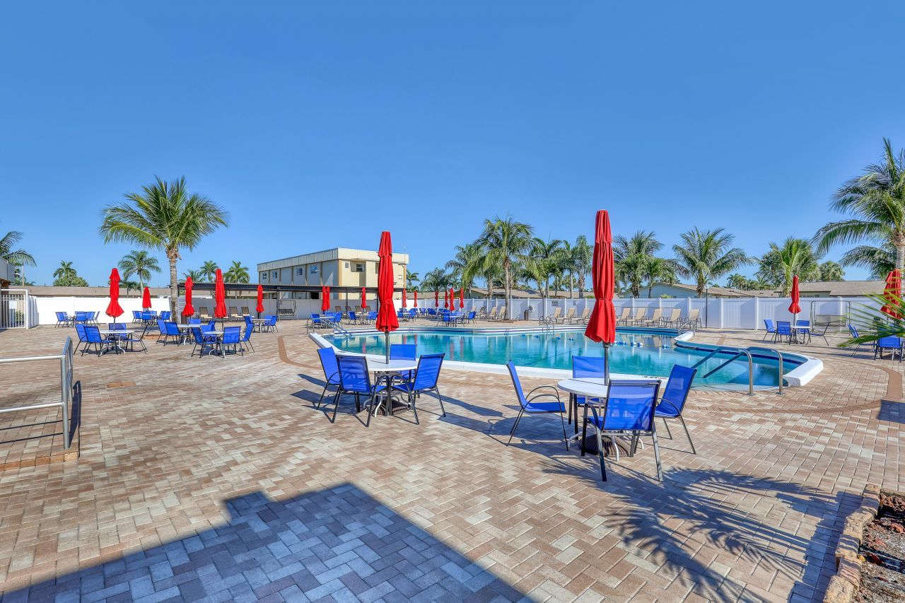 2894 Crosley Drive E, Unit G, West Palm Beach, FL 33415 Photo