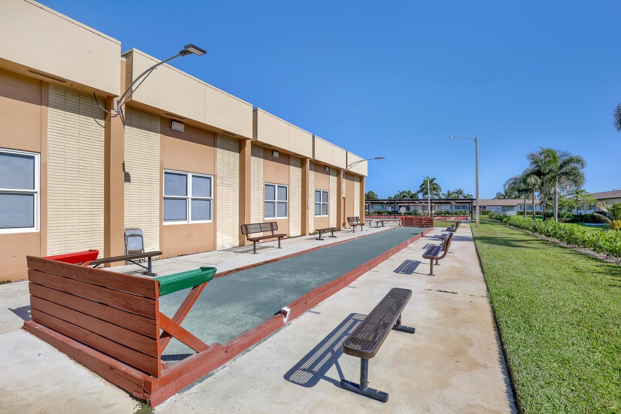 2894 Crosley Drive E, Unit G, West Palm Beach, FL 33415 Photo