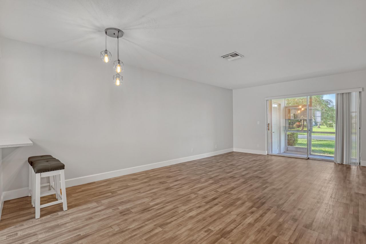 2894 Crosley Drive E, Unit G, West Palm Beach, FL 33415 Photo