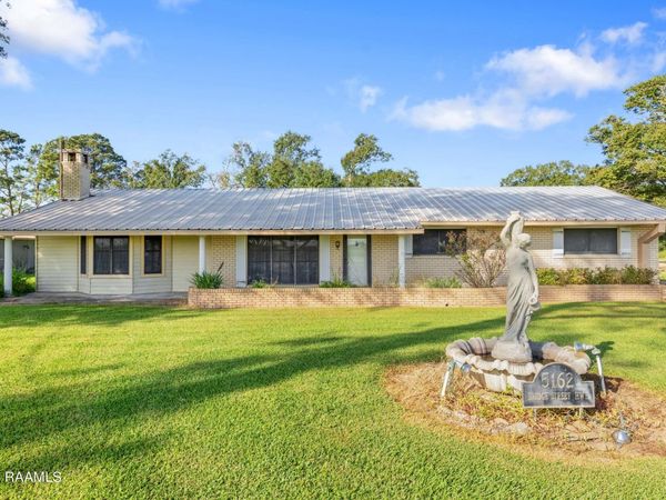5162 Bridge Street, St. Martinville, LA 70582