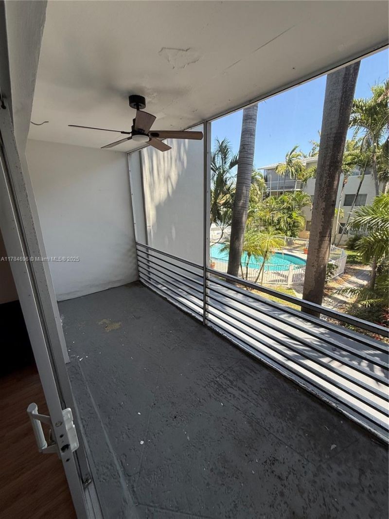 1535 SE 15th St, Unit 202, Fort Lauderdale, FL 33316 Photo