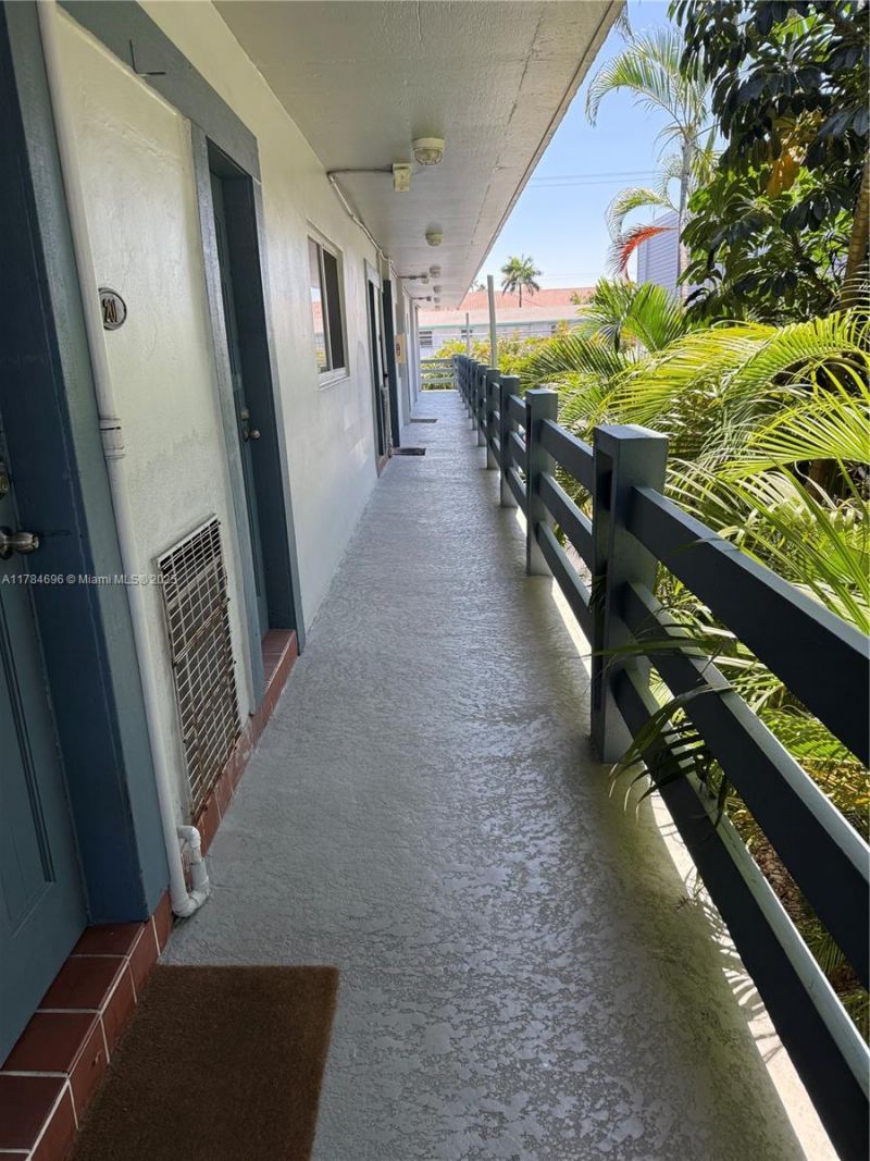 1535 SE 15th St, Unit 202, Fort Lauderdale, FL 33316 Photo