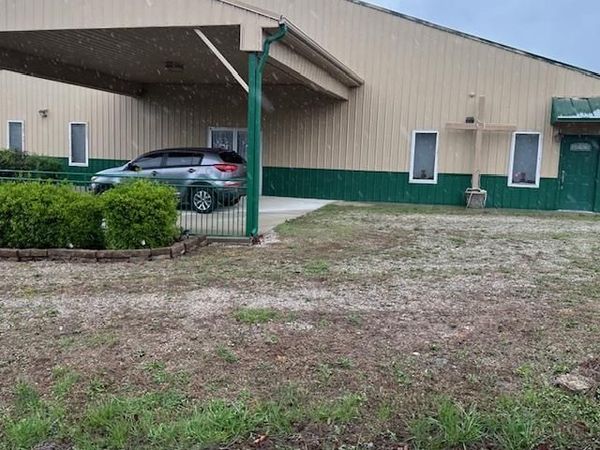 472 State Highway U, Brumley, MO 65017