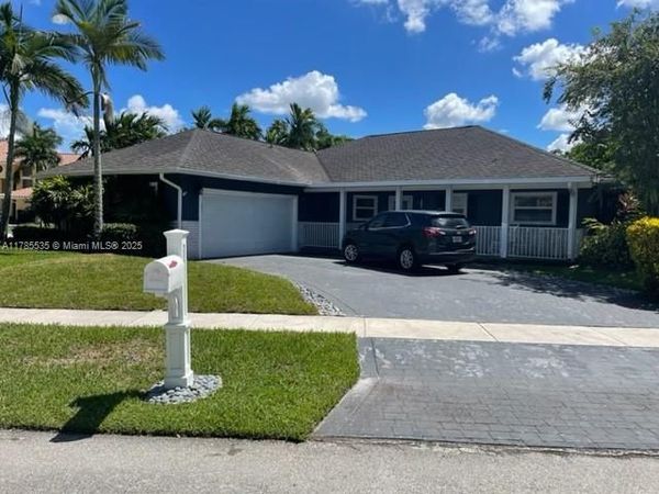 101 SW 101st Ter, Unit 101, Plantation, FL 33324