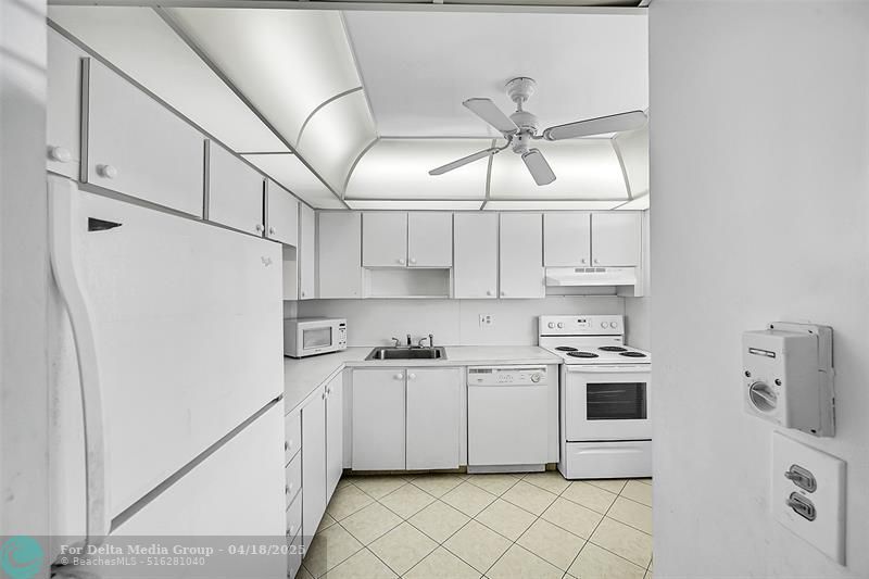 6800 Royal Palm Boulevard, Unit 102, Margate, FL 33063 Photo