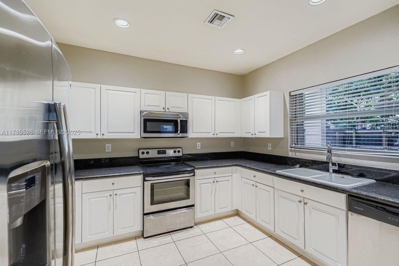 146 NE 36th Ter, Homestead, FL 33033 Photo