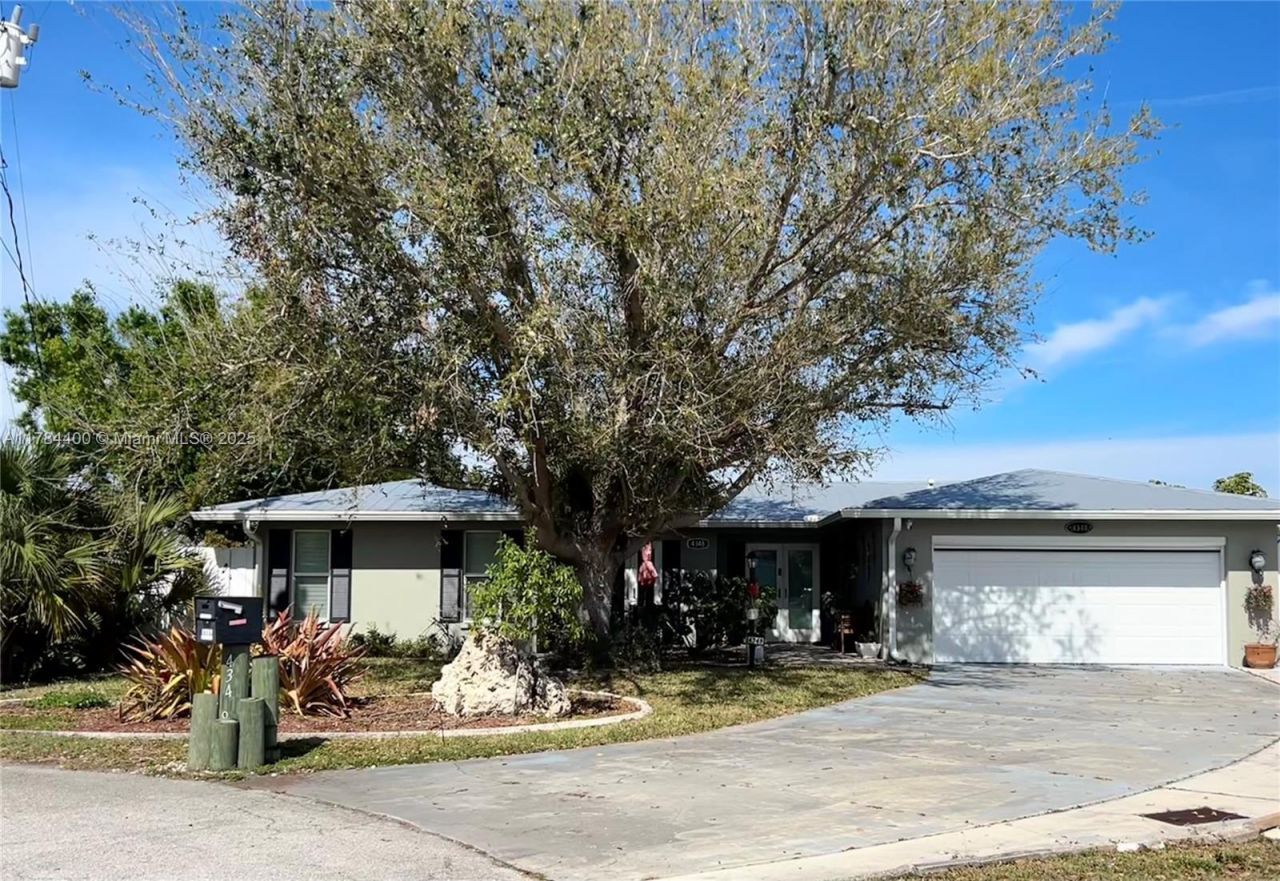 4348 S Atlantic Cir, Fort Myers, FL 33903 Photo