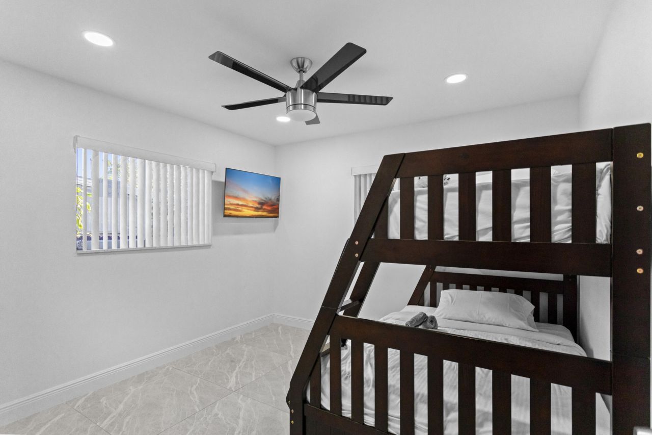 1640 Washinghton Street, Hollywood, FL 33020 Photo