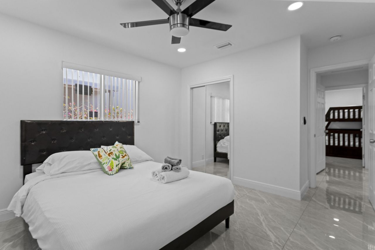 1640 Washinghton Street, Hollywood, FL 33020 Photo