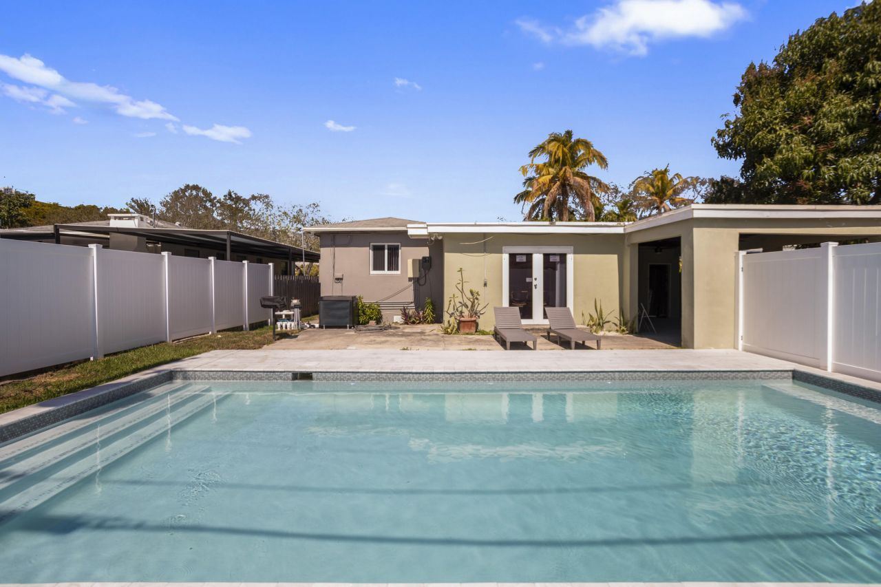 1640 Washinghton Street, Hollywood, FL 33020 Photo