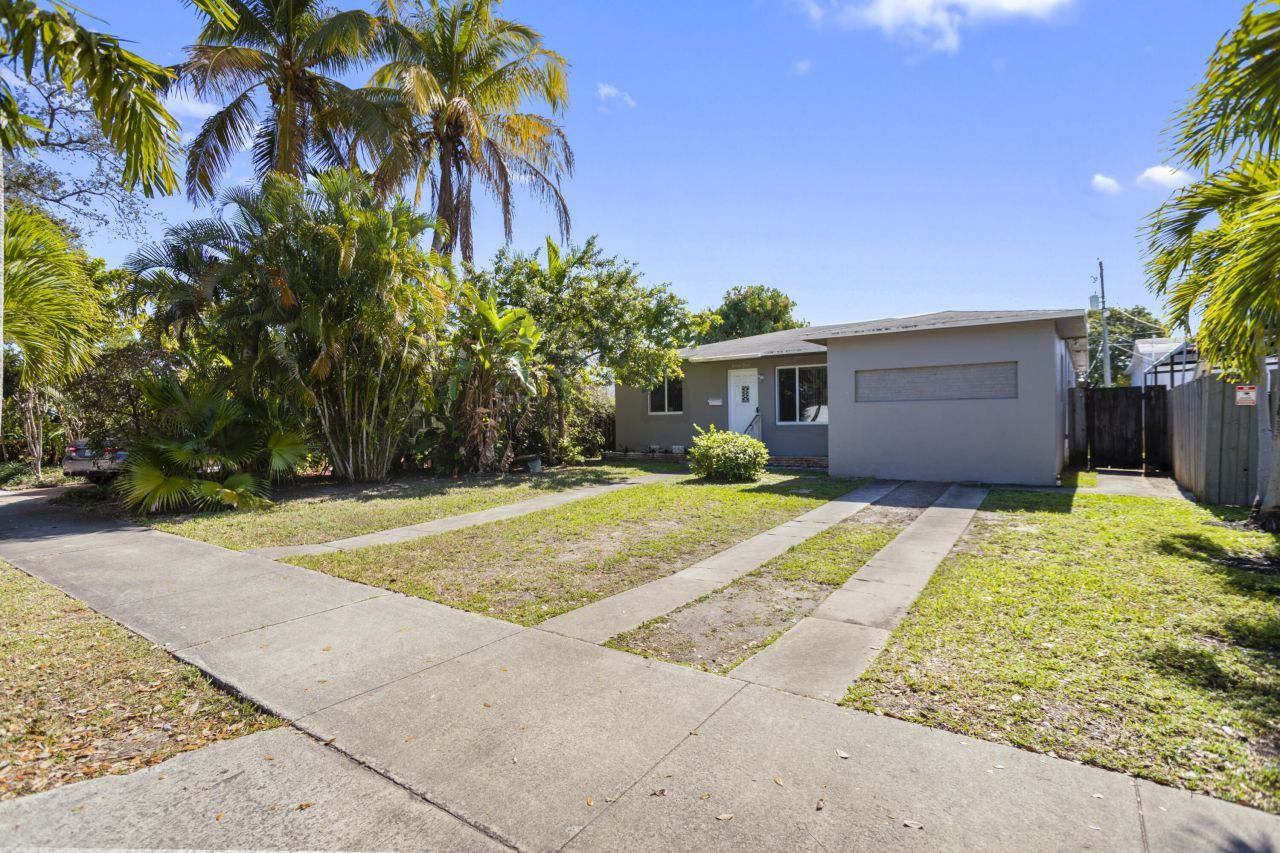 1640 Washinghton Street, Hollywood, FL 33020 Photo