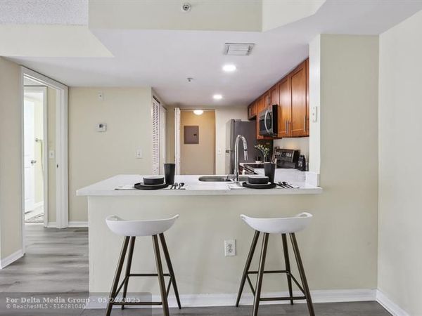 5051 Wiles Road, Unit 201, Coconut Creek, FL 33073