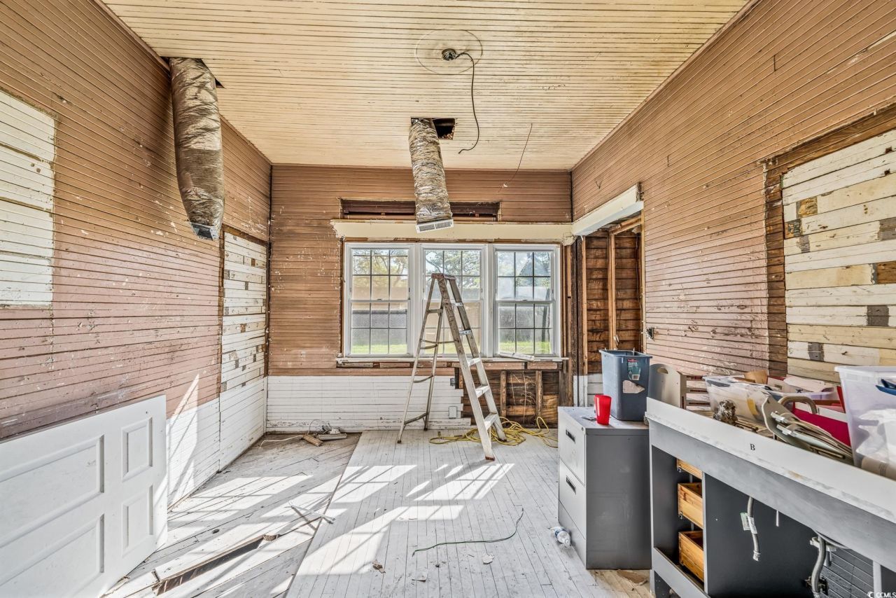 213 Dozier St. Photo 8