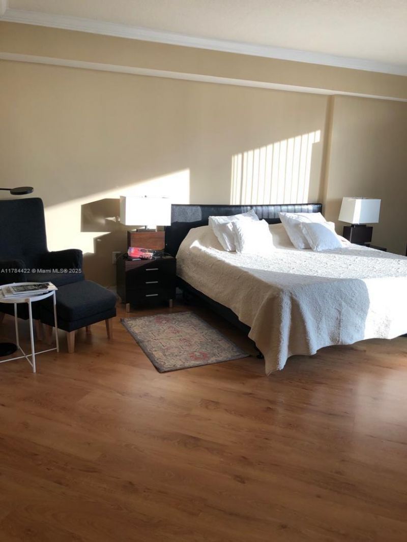 3370 Hidden Bay Dr, Unit 712, Aventura, FL 33180 Photo