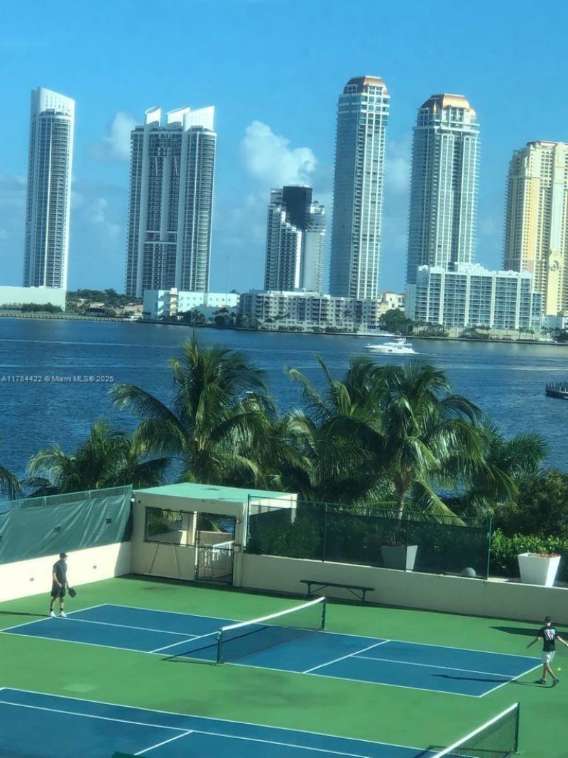 3370 Hidden Bay Dr, Unit 712, Aventura, FL 33180 Photo