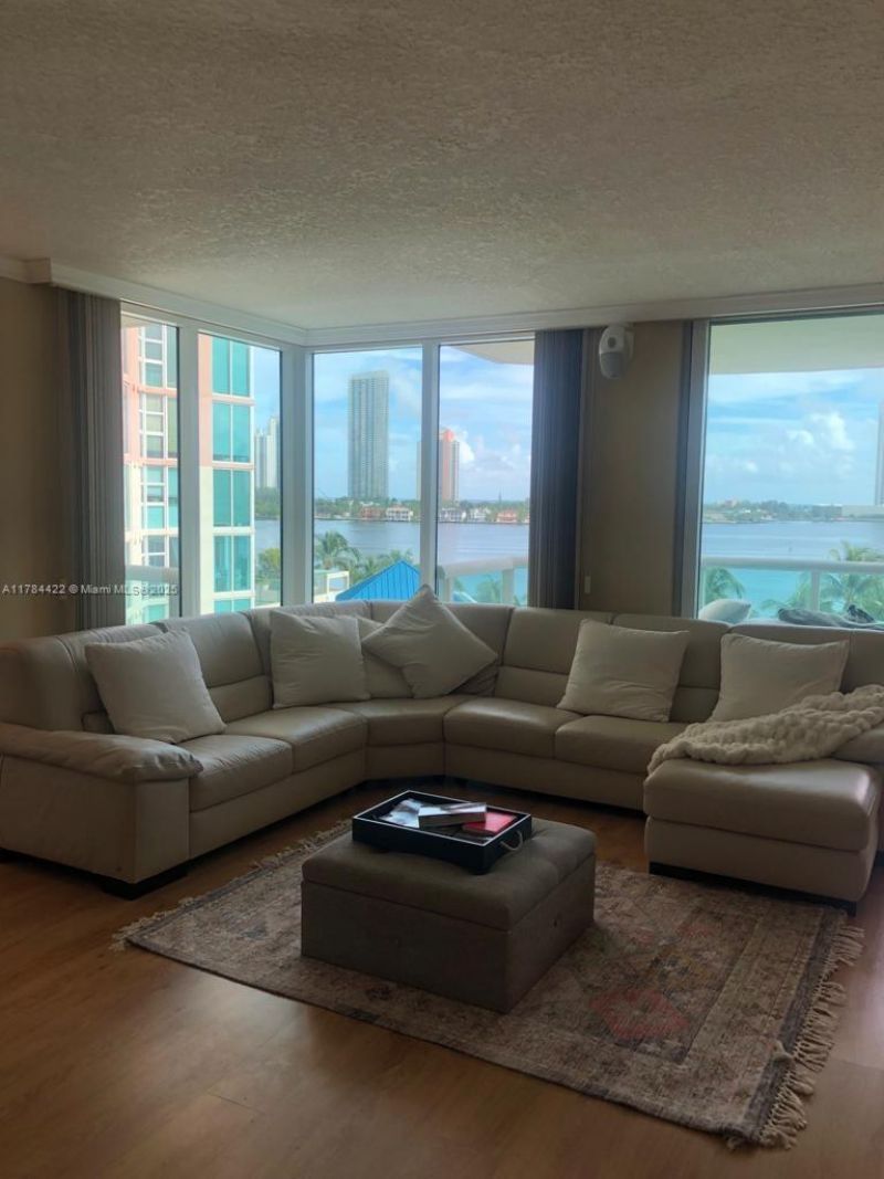3370 Hidden Bay Dr, Unit 712, Aventura, FL 33180 Photo