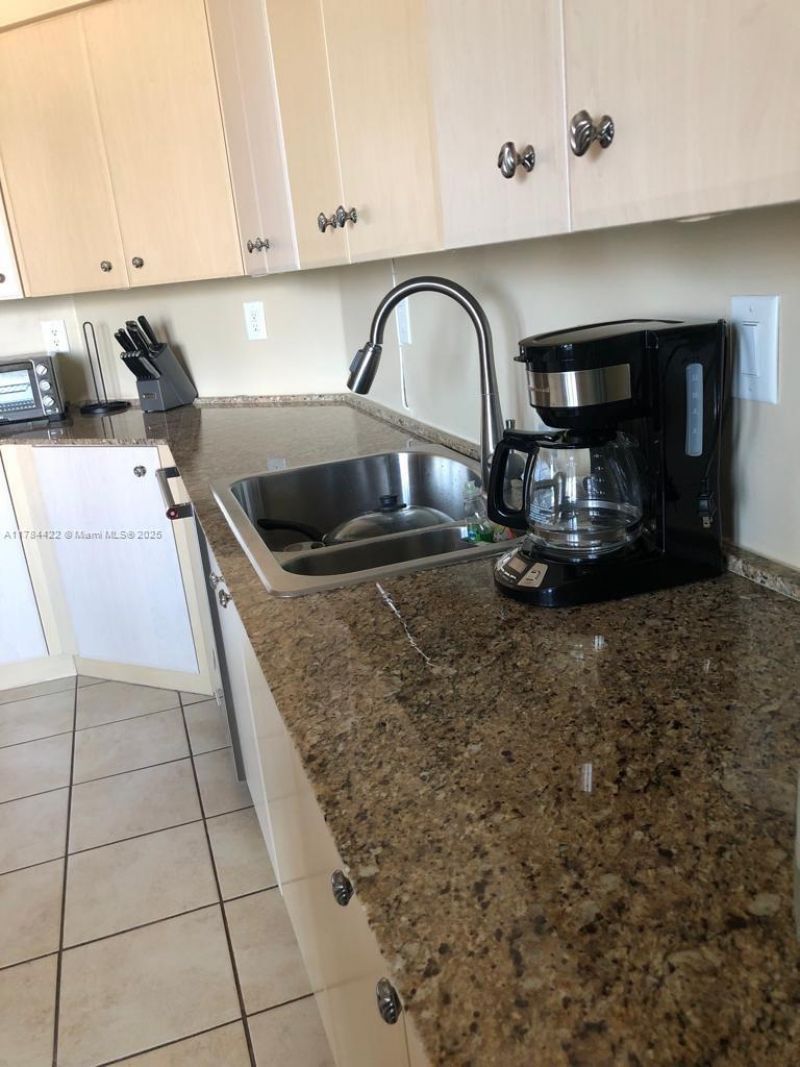 3370 Hidden Bay Dr, Unit 712, Aventura, FL 33180 Photo