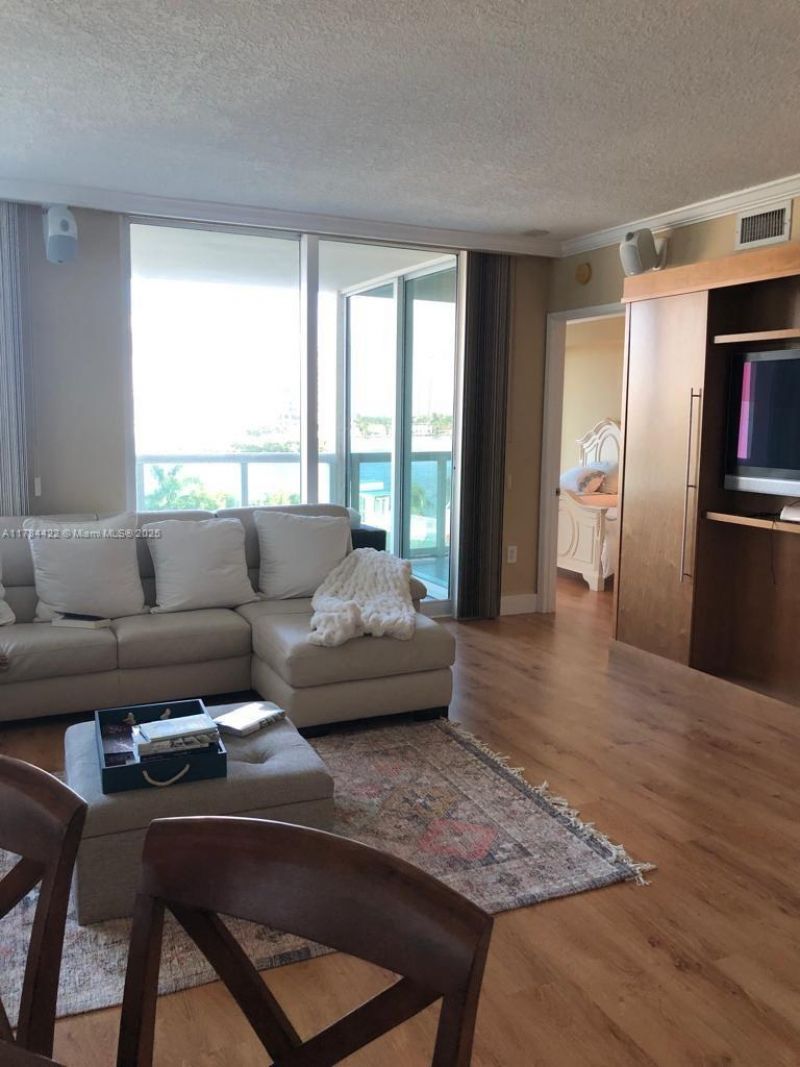 3370 Hidden Bay Dr, Unit 712, Aventura, FL 33180 Photo