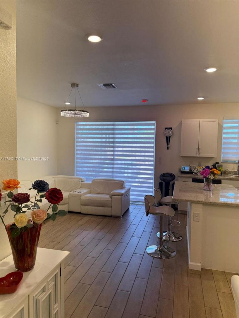 2469 SE 10th St, Homestead, FL 33035 Photo