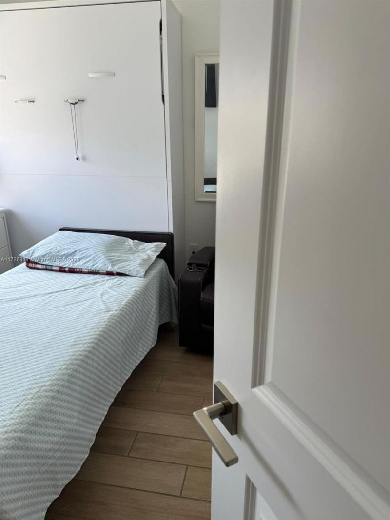 2469 SE 10th St, Homestead, FL 33035 Photo