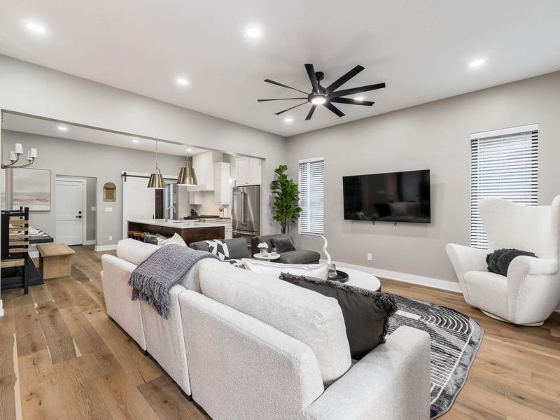 496 W 1st Avenue, Columbus, OH 43201 Photo 3