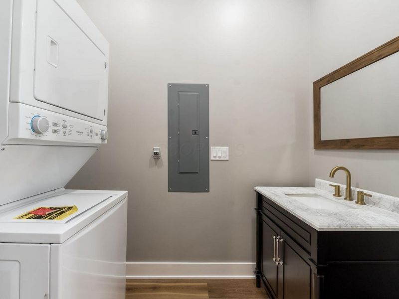 496 W 1st Avenue, Columbus, OH 43201 Photo 39