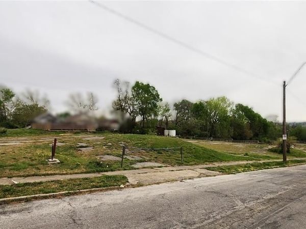 4314 Chestnut Avenue, Kansas City, MO 64130