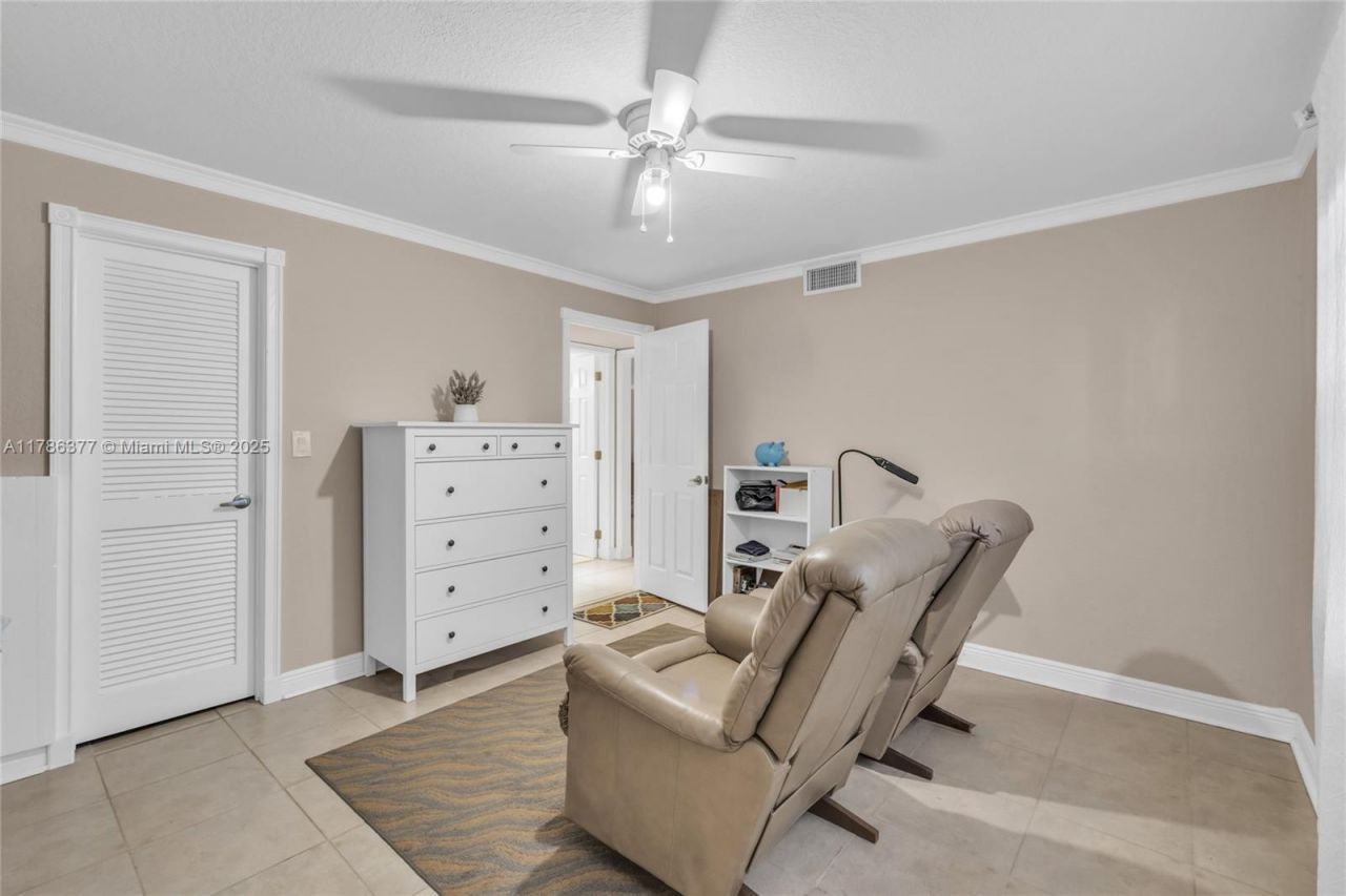 281 S Hollybrook Dr, Unit 106, Pembroke Pines, FL 33025 Photo