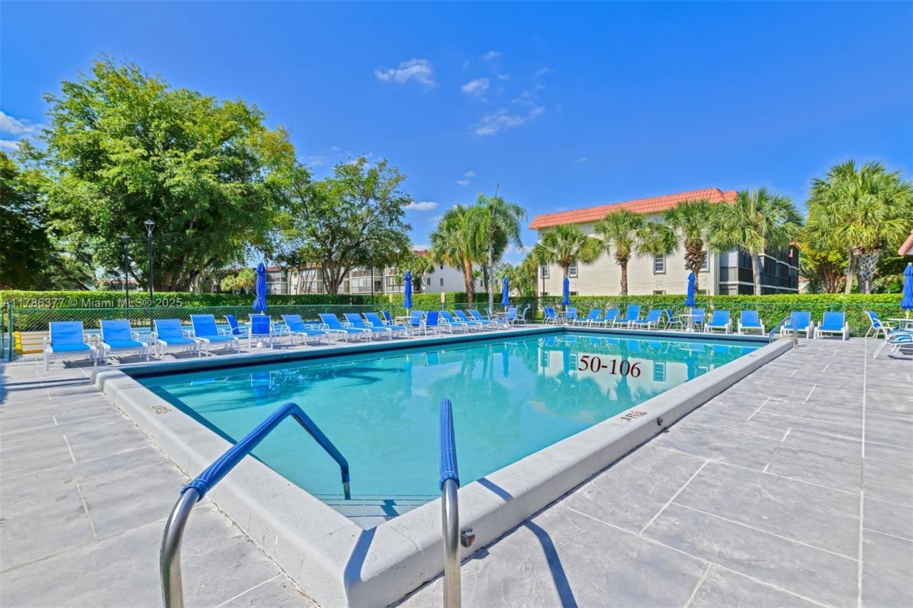 281 S Hollybrook Dr, Unit 106, Pembroke Pines, FL 33025 Photo