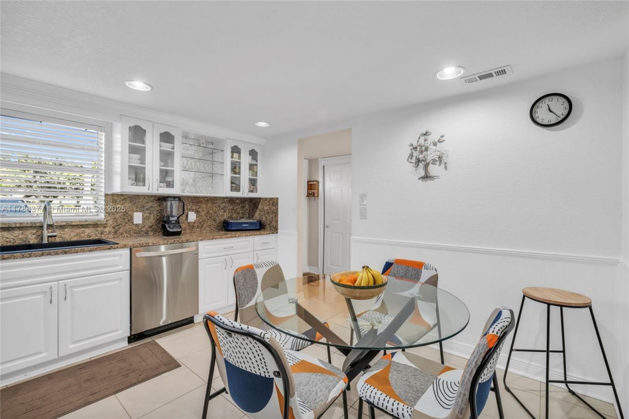 281 S Hollybrook Dr, Unit 106, Pembroke Pines, FL 33025 Photo