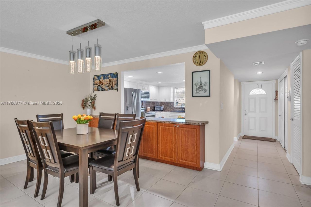 281 S Hollybrook Dr, Unit 106, Pembroke Pines, FL 33025 Photo