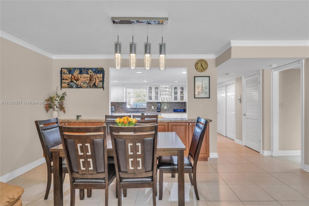 281 S Hollybrook Dr, Unit 106, Pembroke Pines, FL 33025 Photo