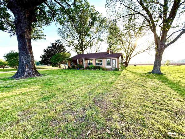 10011 N 293 Highway, Dumas, AR 71639