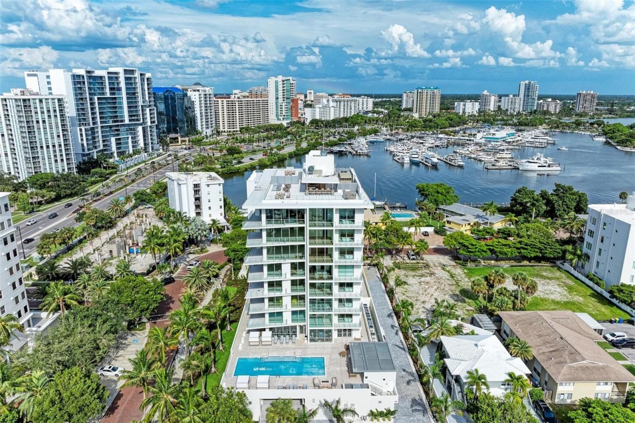 111 Golden Gate Point, Unit 402, Sarasota, FL 34236 Photo