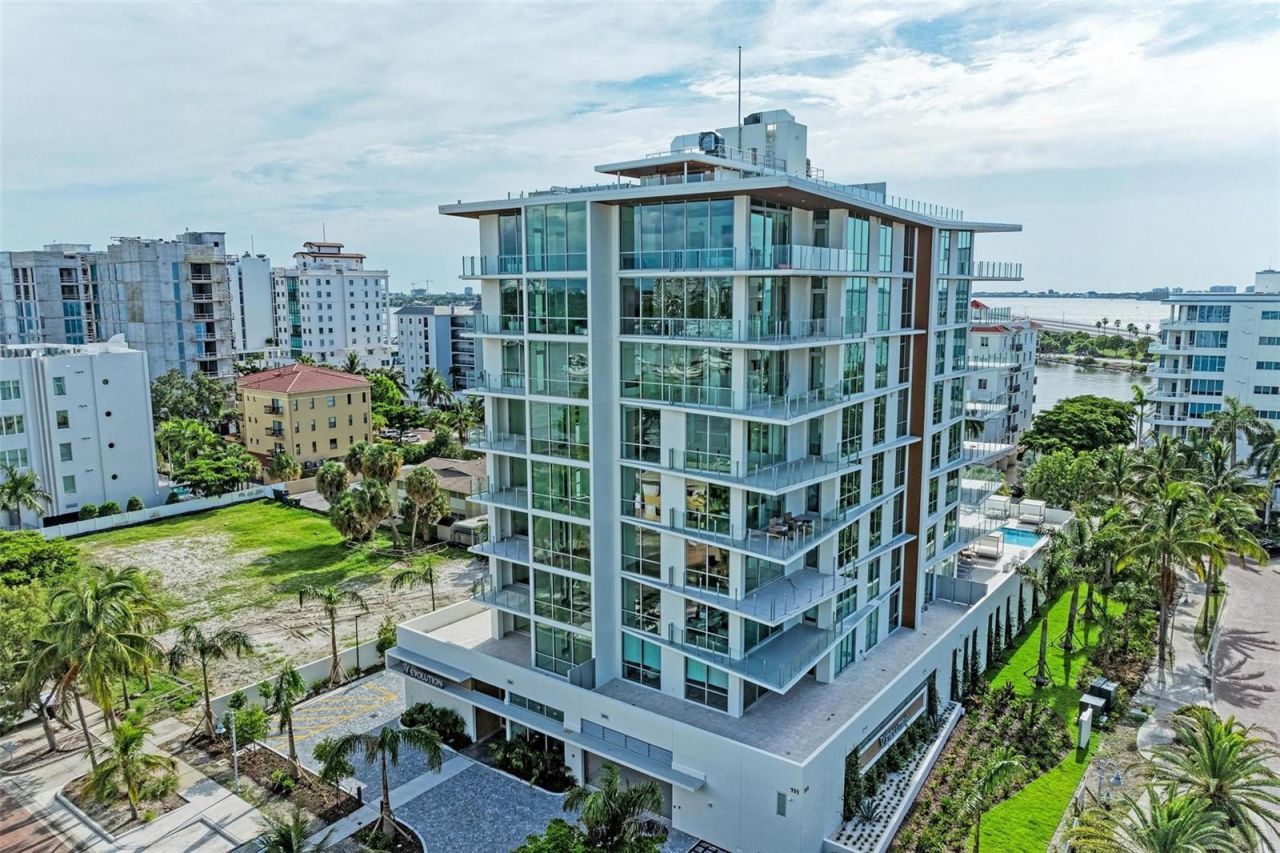 111 Golden Gate Point, Unit 402, Sarasota, FL 34236 Photo