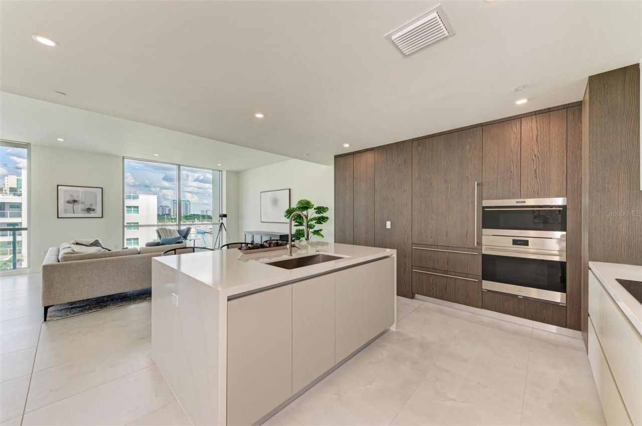 111 Golden Gate Point, Unit 402, Sarasota, FL 34236 Photo