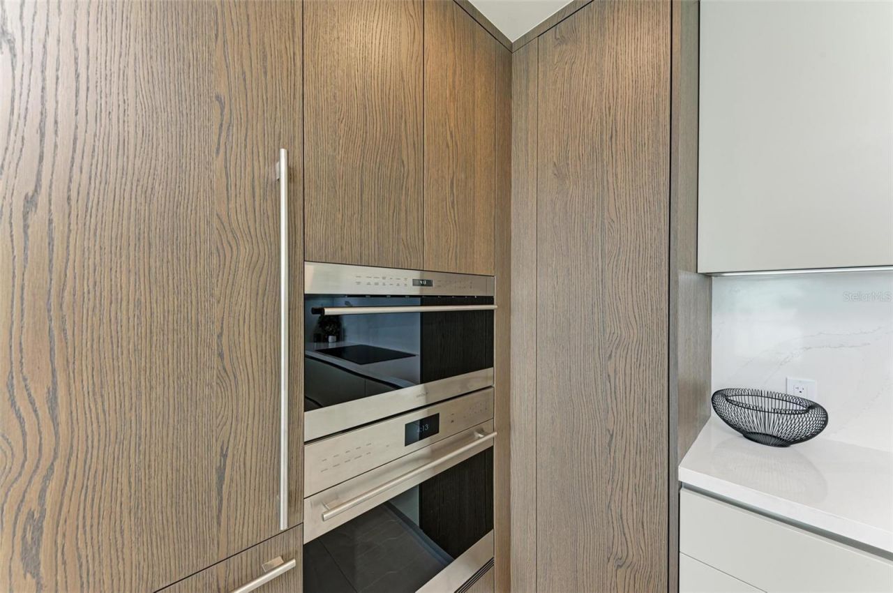 111 Golden Gate Point, Unit 402, Sarasota, FL 34236 Photo