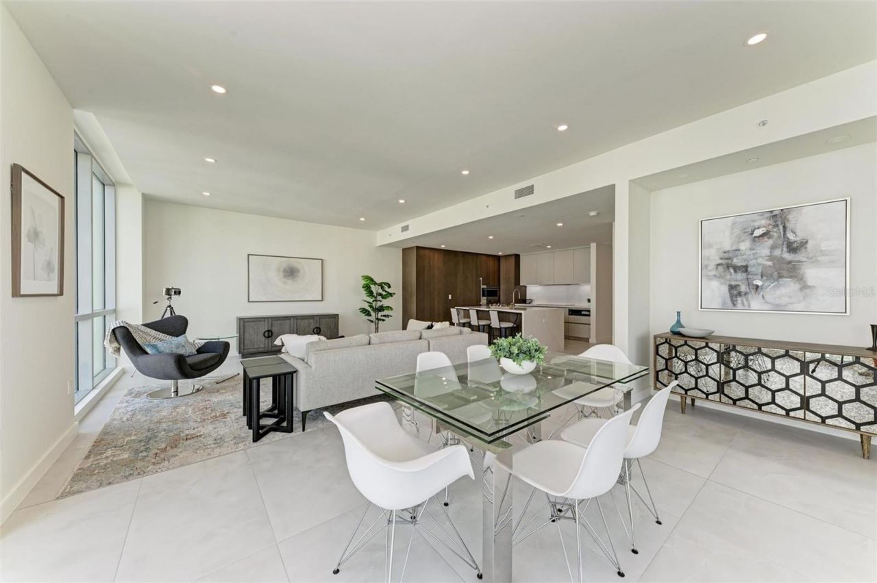 111 Golden Gate Point, Unit 402, Sarasota, FL 34236 Photo