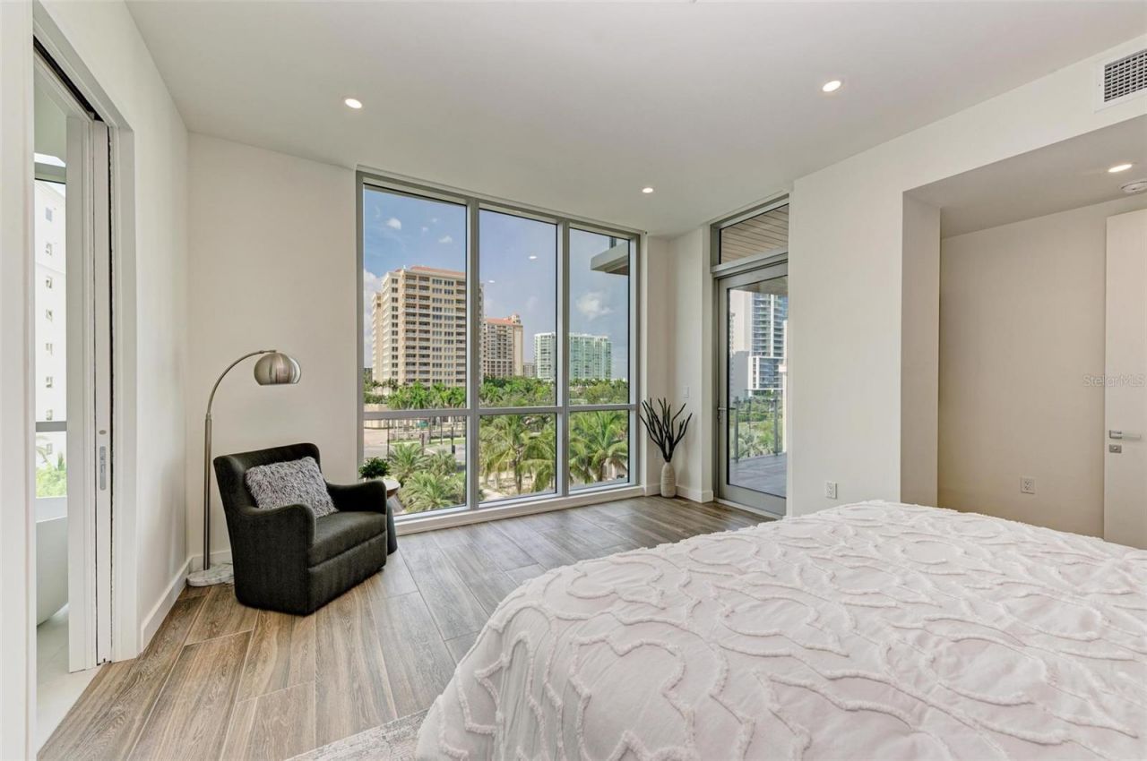 111 Golden Gate Point, Unit 402, Sarasota, FL 34236 Photo