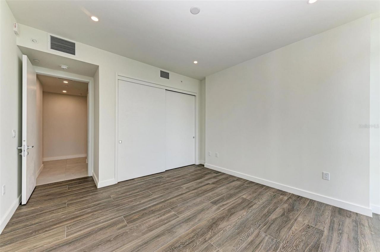 111 Golden Gate Point, Unit 402, Sarasota, FL 34236 Photo