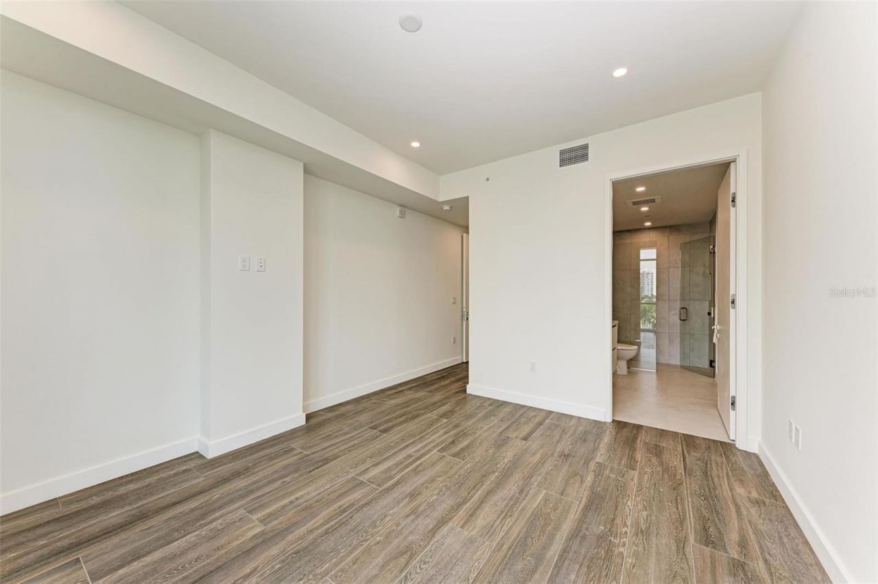 111 Golden Gate Point, Unit 402, Sarasota, FL 34236 Photo