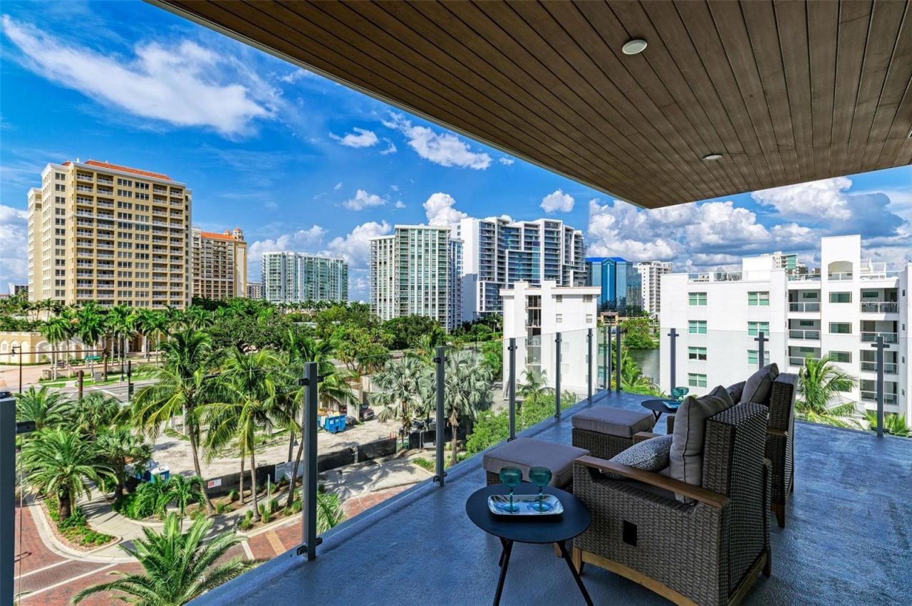 111 Golden Gate Point, Unit 402, Sarasota, FL 34236 Photo