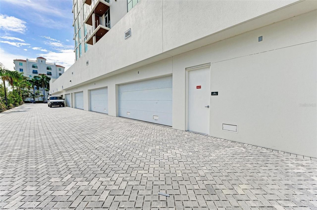 111 Golden Gate Point, Unit 402, Sarasota, FL 34236 Photo