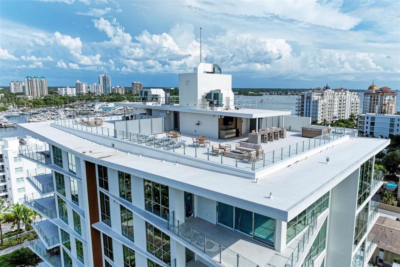 111 Golden Gate Point, Unit 402, Sarasota, FL 34236 Photo